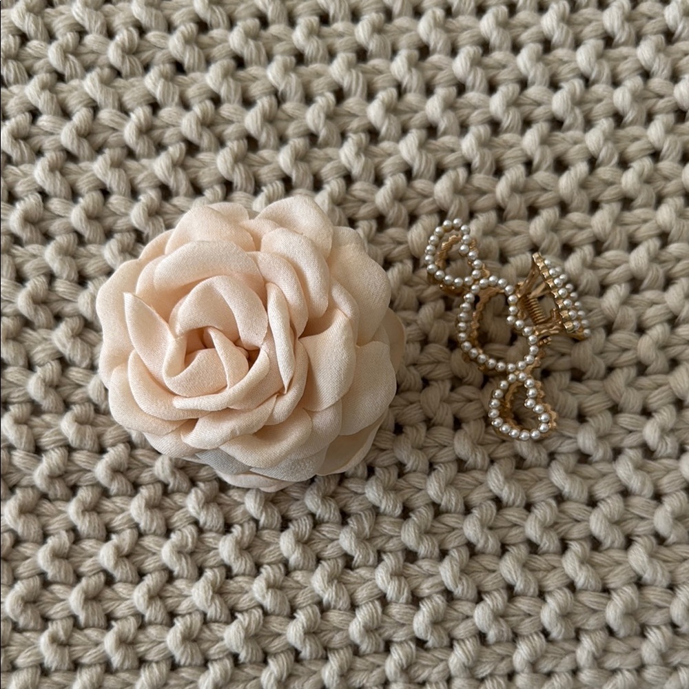 REVOLVE Hairclips